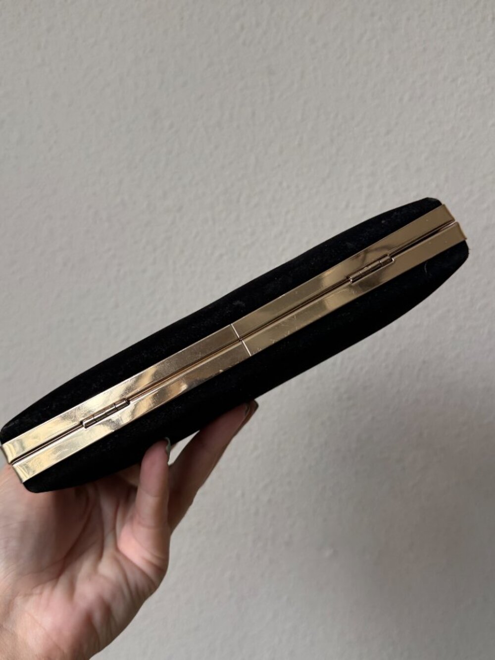House of Harlow 1960 Black Velvet Clutch Crossbody Bag - Picture 5 of 8